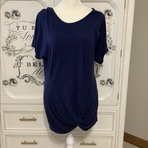 VENUS navy blue tee